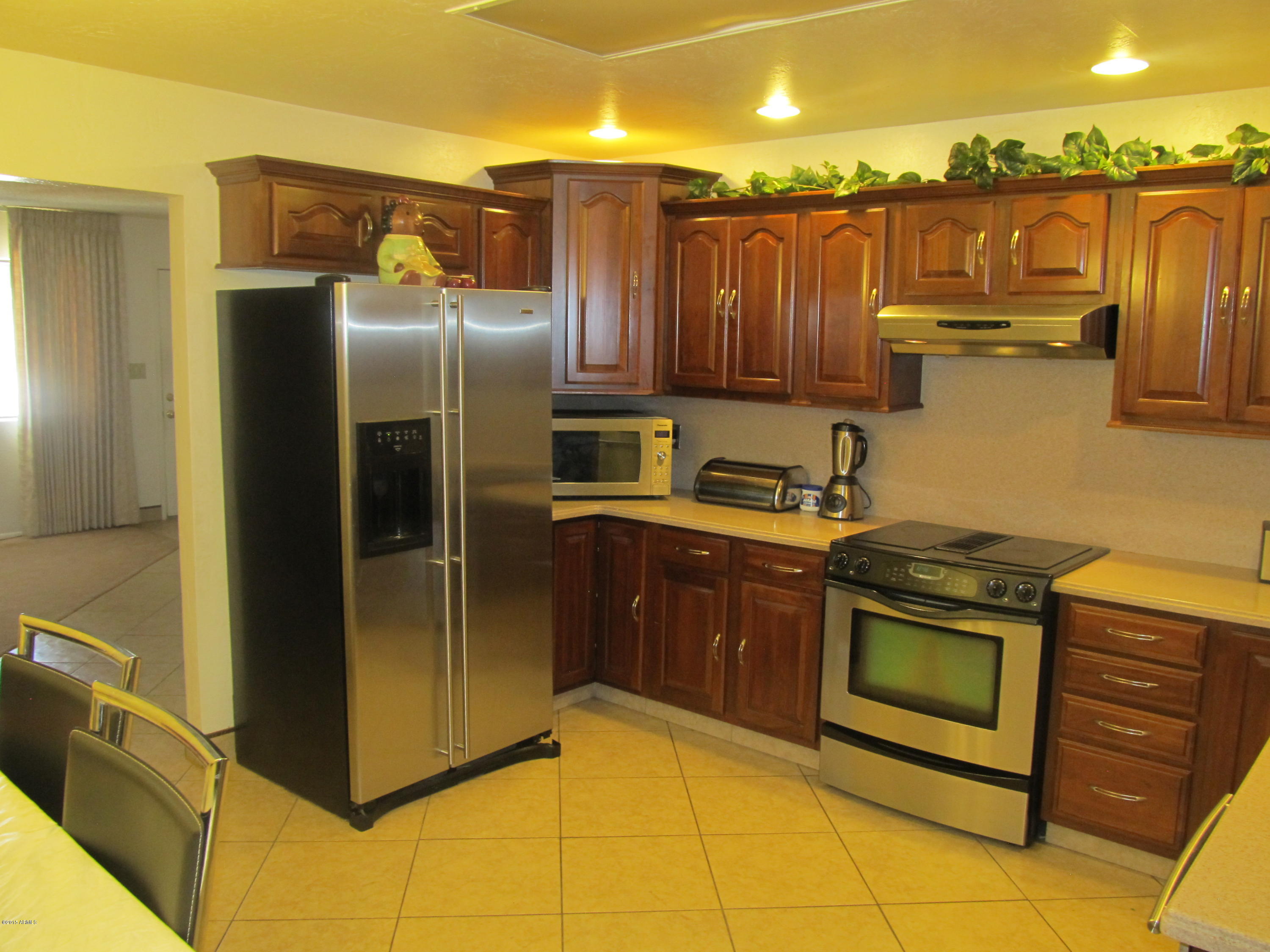 1601 West Carson Road Phoenix, AZ 85041 - Photo 8 of 20 Kitchen 2