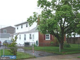 9202 Exeter Road Philadelphia, PA 19114 - Photo 2 of 12 Exterior Front