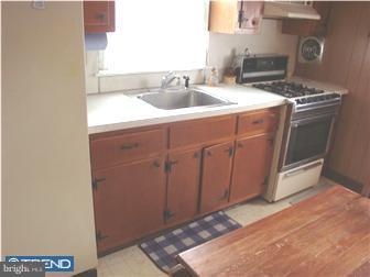 9202 Exeter Road Philadelphia, PA 19114 - Photo 6 of 12 Kitchen