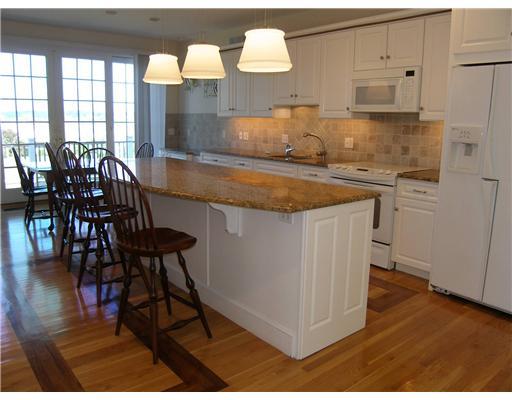 21 Hoover Road Middletown, RI 02842 - Photo 5 of 20 Living Room. Modern Kitchen - Main House