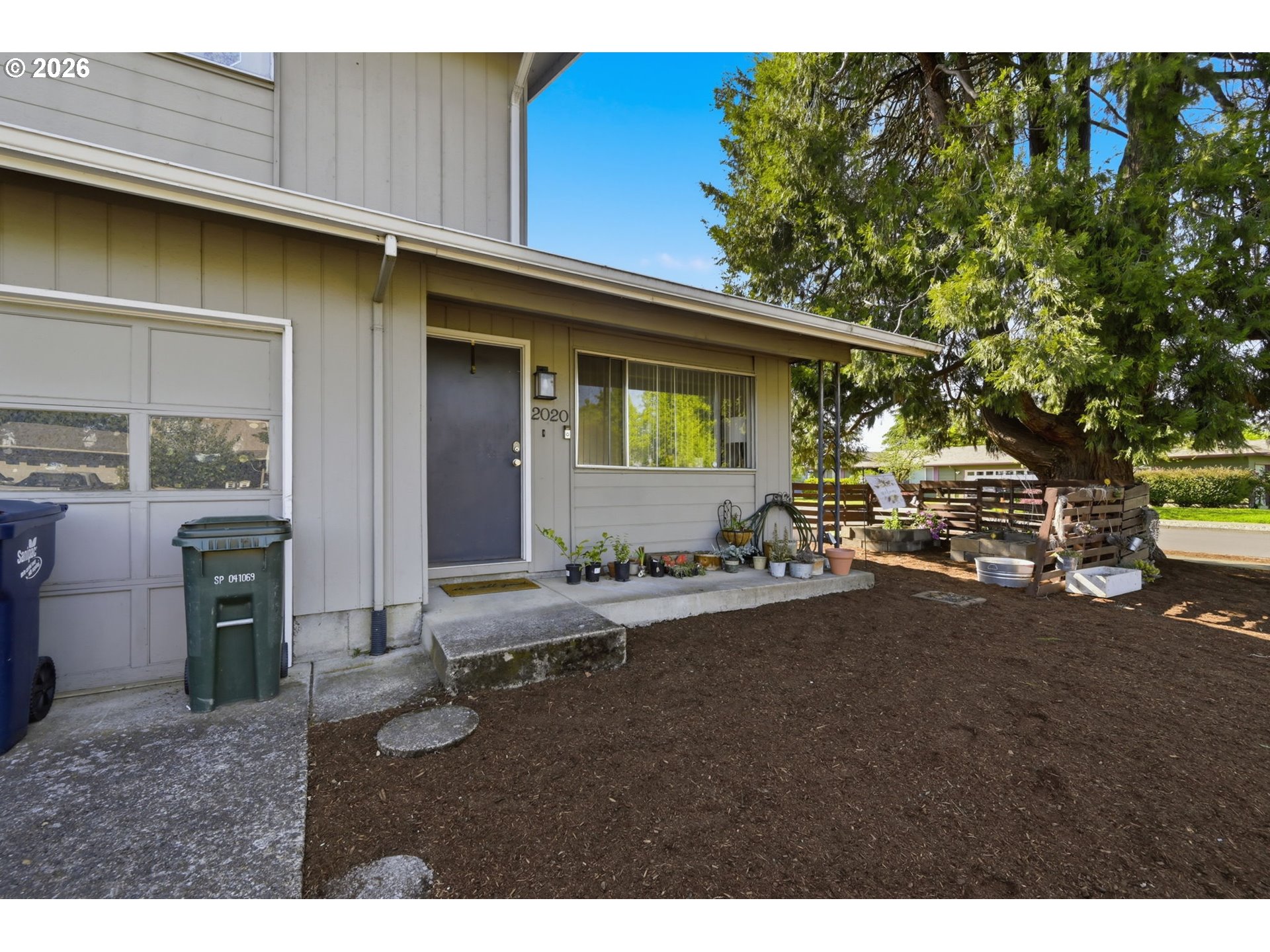 2018 Debra Drive Springfield, OR 97477 - Photo 24 of 42 a couple of table and chair in the room
