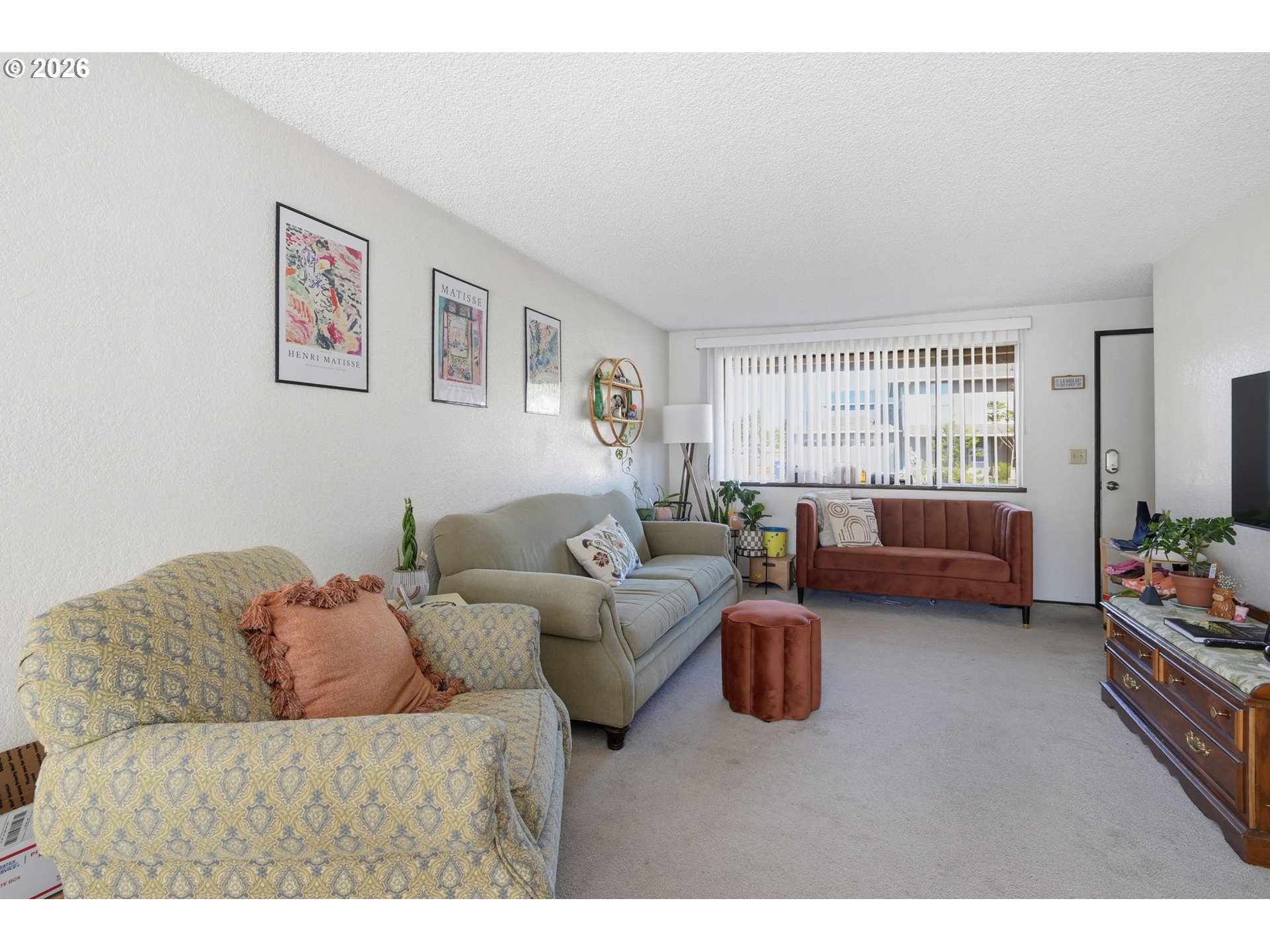 2018 Debra Drive Springfield, OR 97477 - Photo 26 of 42 a living room with furniture and a potted plant
