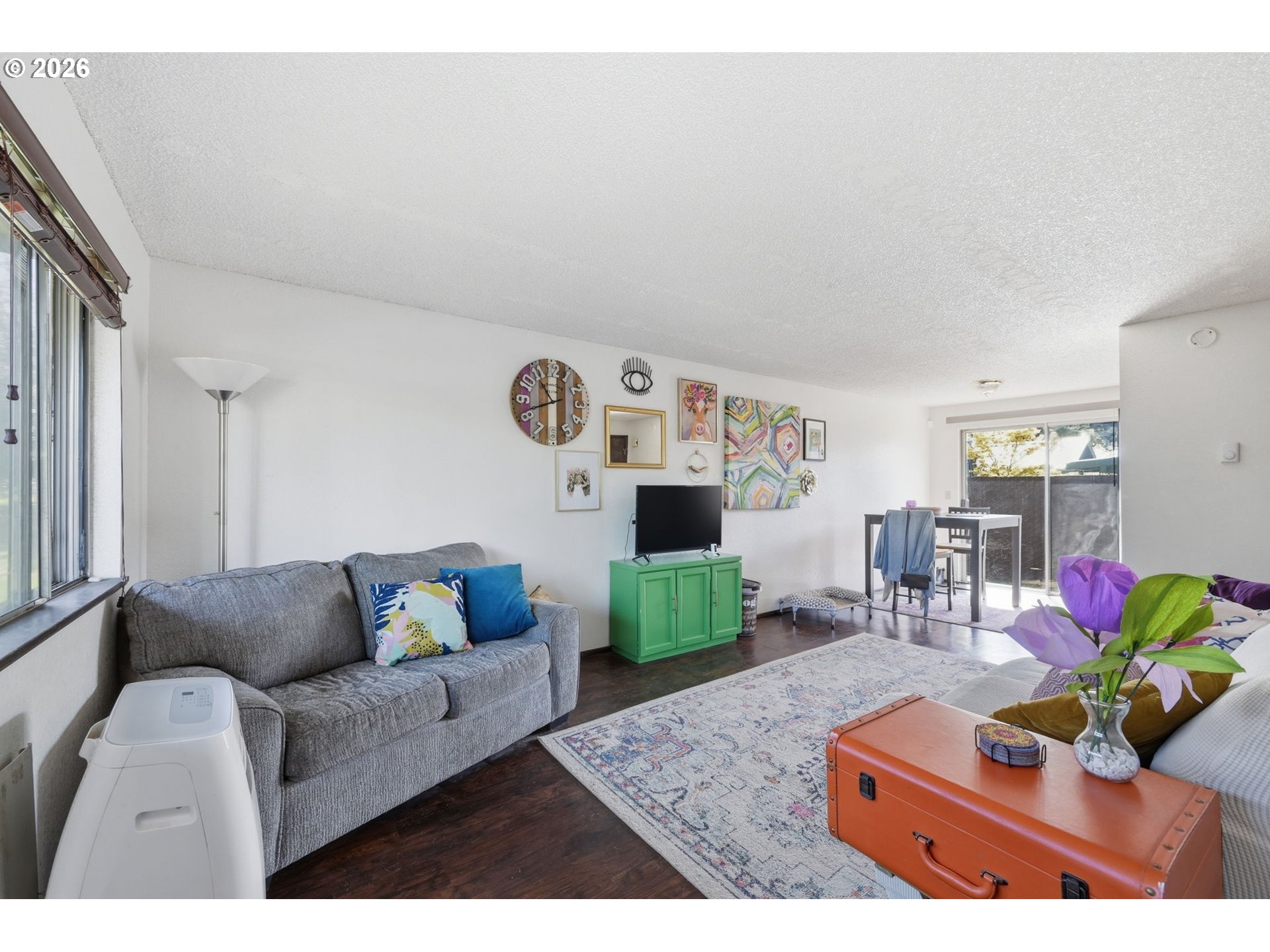 2018 Debra Drive Springfield, OR 97477 - Photo 6 of 42 a living room with furniture and a table