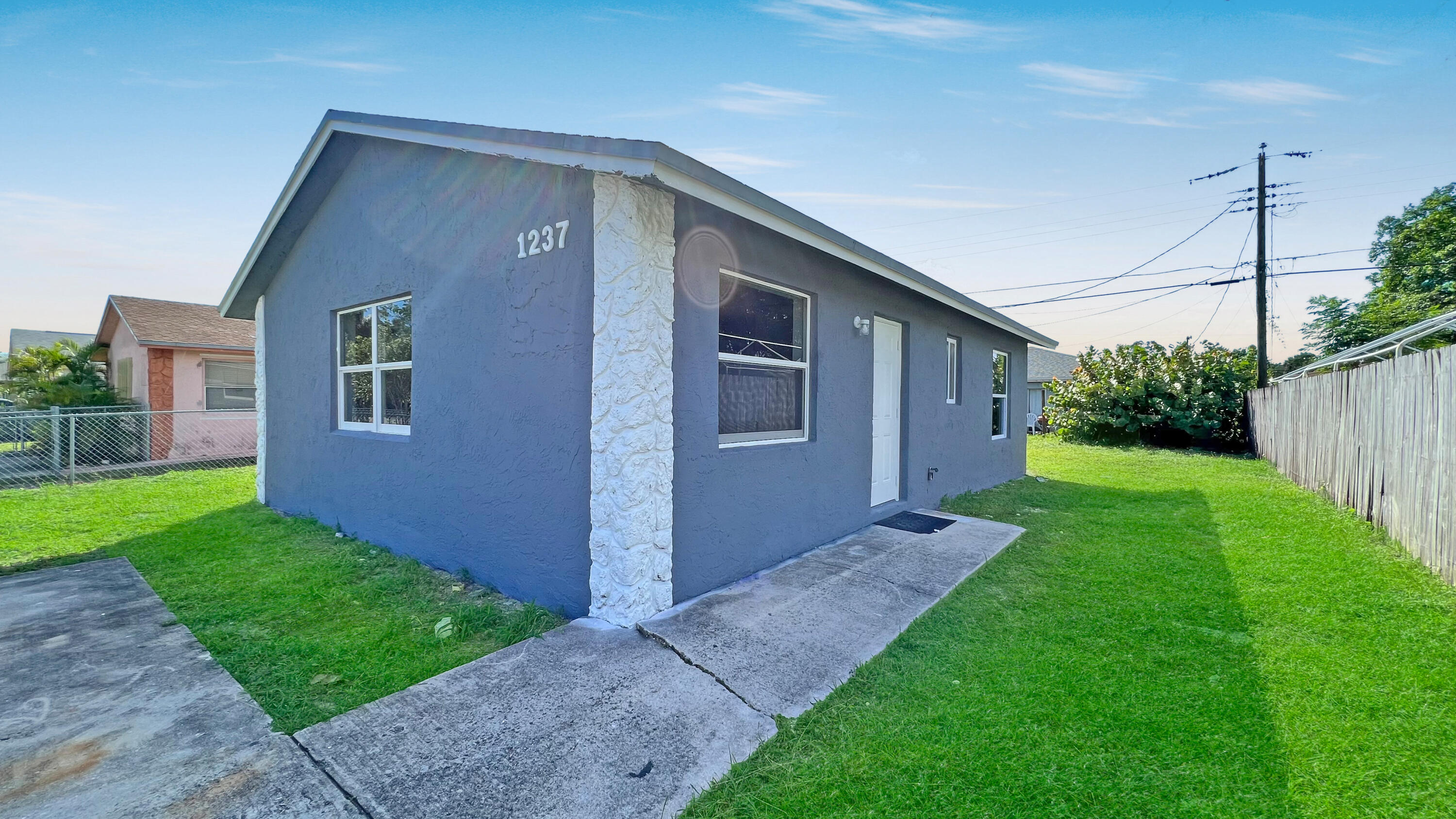 1237 West 24th Street Riviera Beach, FL 33404 - Photo 2 of 12 02