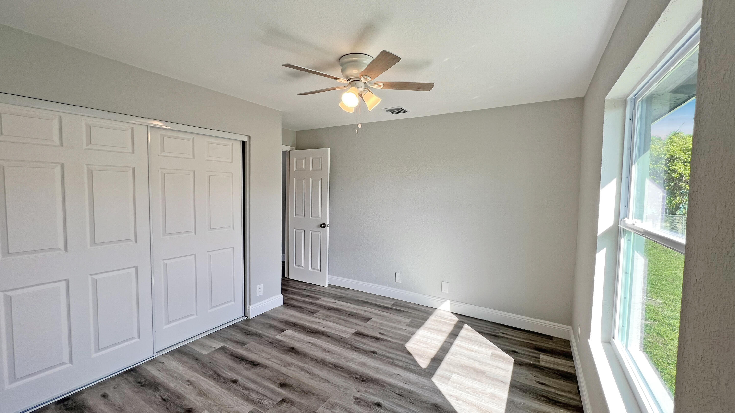 1237 West 24th Street Riviera Beach, FL 33404 - Photo 7 of 12 07