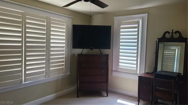 $2,600 | 2579 Second Street, Fort Myers, FL 33901