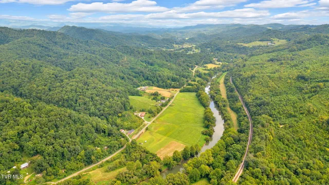 $378,000 | 5367 Clinch River Highway, Gate City, VA 24251