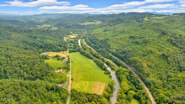 $378,000 | 5367 Clinch River Highway, Gate City, VA 24251