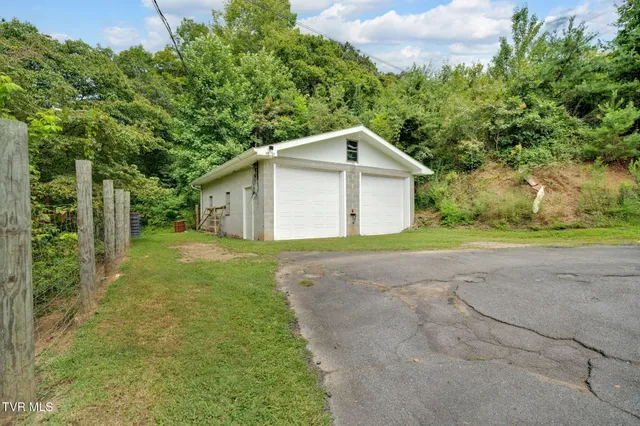 $378,000 | 5367 Clinch River Highway, Gate City, VA 24251