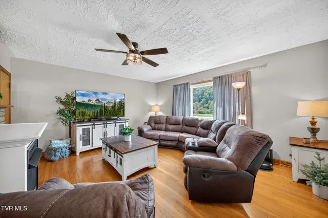 $378,000 | 5367 Clinch River Highway, Gate City, VA 24251