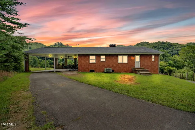$378,000 | 5367 Clinch River Highway, Gate City, VA 24251