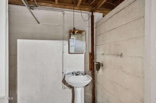 $378,000 | 5367 Clinch River Highway, Gate City, VA 24251