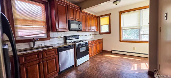 $3,300 | 97 Elm Street | West Brighton