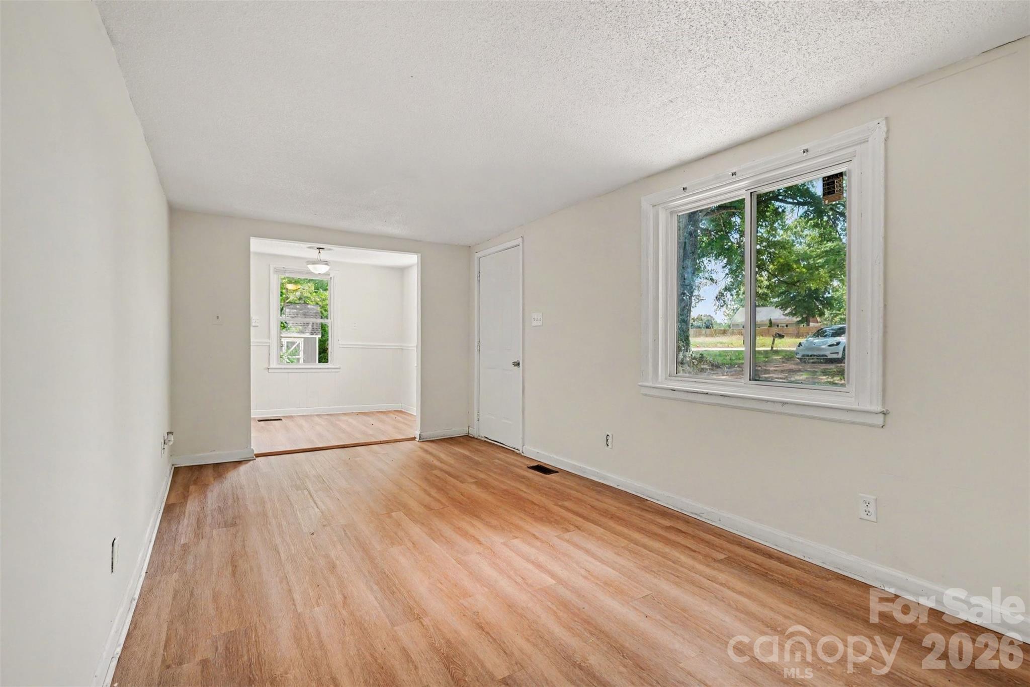 8232 Starnes Randall Road Charlotte, NC 28215 - Photo 8 of 28 Gallery Image 8