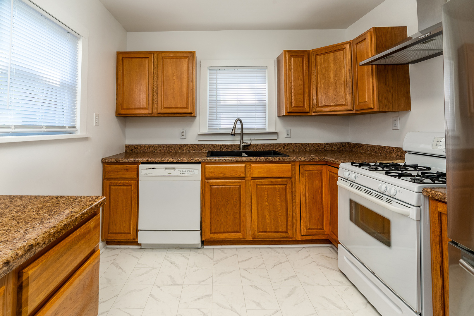 905 Airport Road Mount Vernon, IL 62864 - Photo 7 of 22