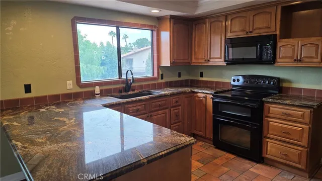 $574,900 | 22551 Canyon Lake Drive South, Canyon Lake, CA 92587