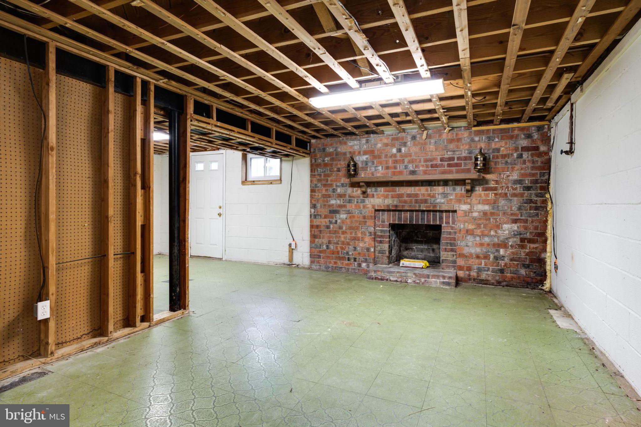 6910 Ontario Street Springfield, VA 22152 - Photo 25 of 31 Lower Level