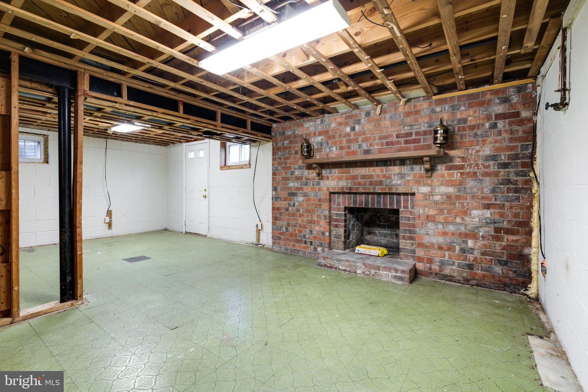 6910 Ontario Street Springfield, VA 22152 - Photo 26 of 31 Lower Level