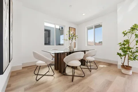 $2,095,000 | 310-326 Chinquapin Avenue, Carlsbad, CA 92008