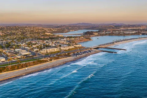 $2,095,000 | 310-326 Chinquapin Avenue, Carlsbad, CA 92008