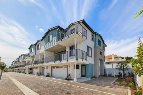$2,095,000 | 310-326 Chinquapin Avenue, Carlsbad, CA 92008