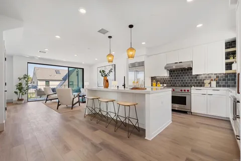 $2,095,000 | 310-326 Chinquapin Avenue, Carlsbad, CA 92008