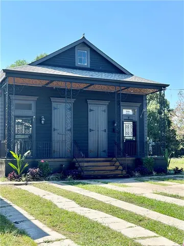 $1,700 | 1962 North Rocheblave Street, New Orleans, LA 70119