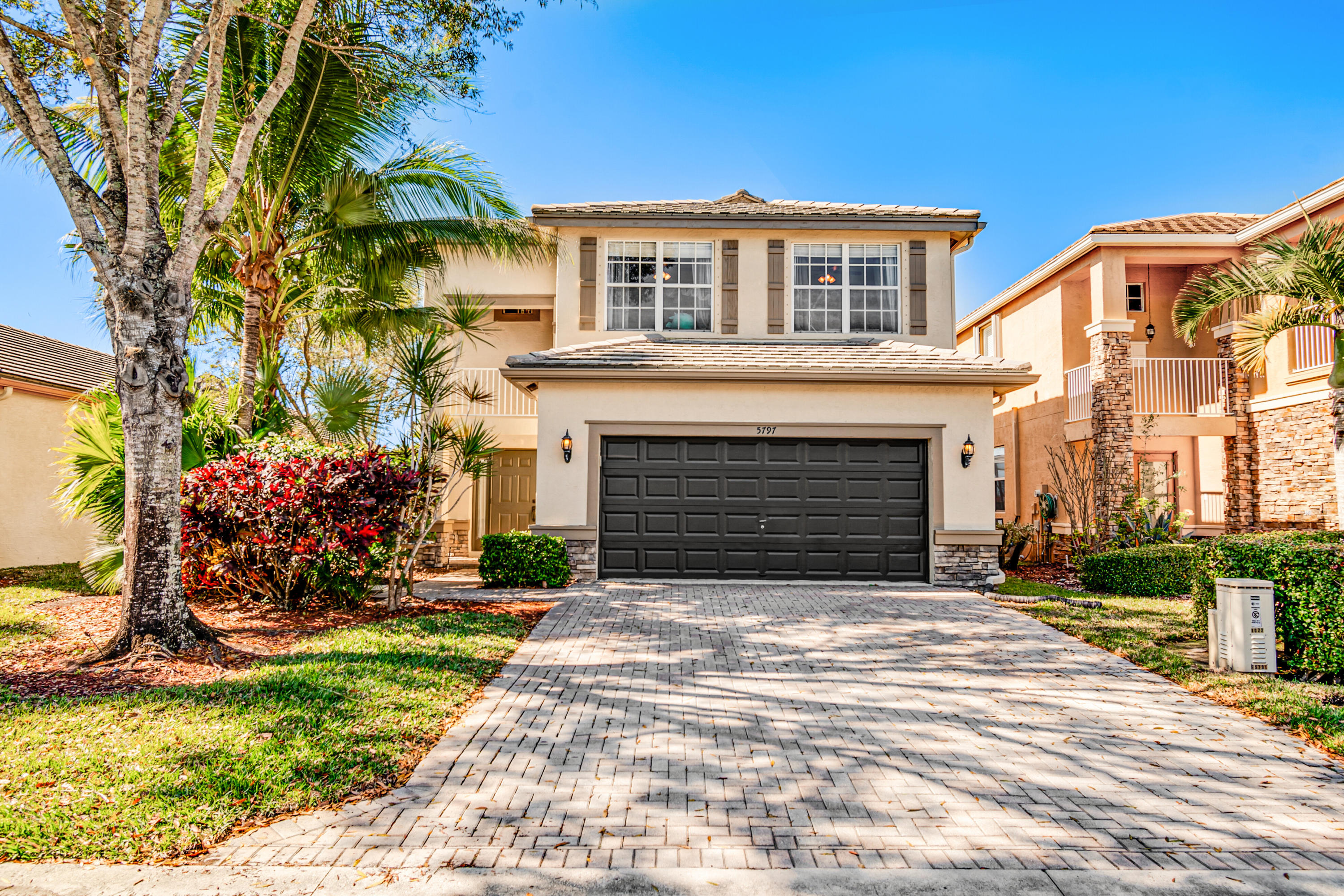 5797 Raceway Road Lake Worth, FL 33449 - Photo 3 of 32 23_5797_Raceway_Rd__23_mls