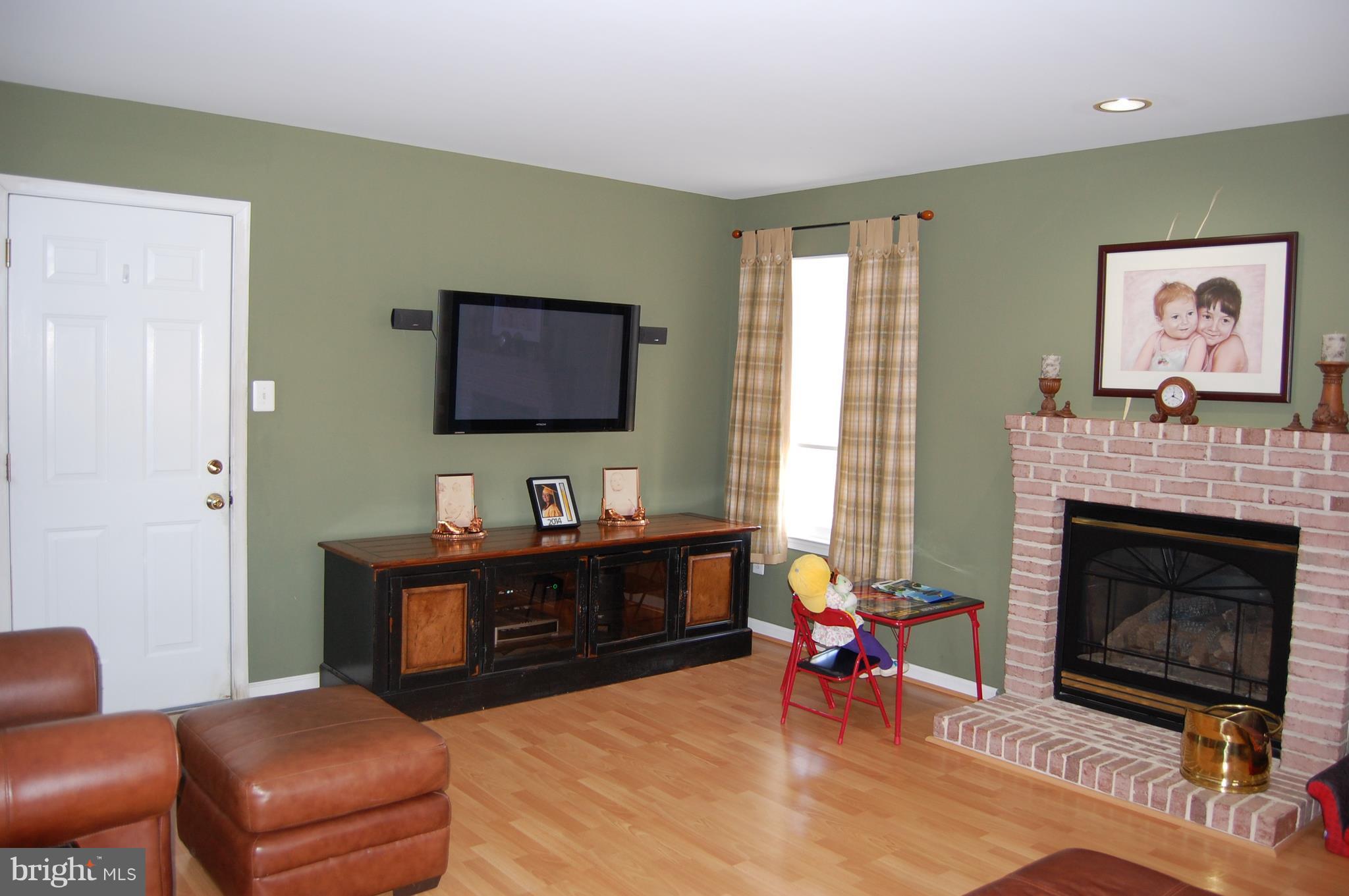 654 St Marys Road Pylesville, MD 21132 - Photo 14 of 29 Family Room