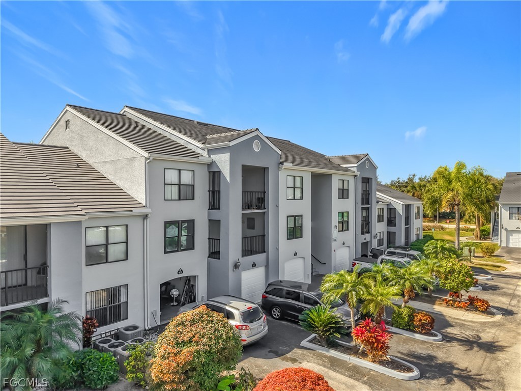 13505 Eagle Ridge Drive, Unit 423 Fort Myers, FL 33912 - Photo 4 of 46