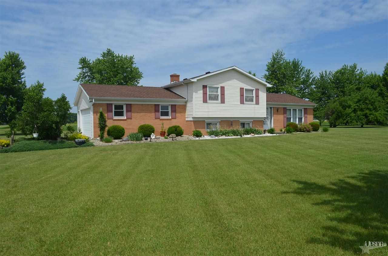3911 North Roussey Road Woodburn, IN 46797 - Photo 1 of 14