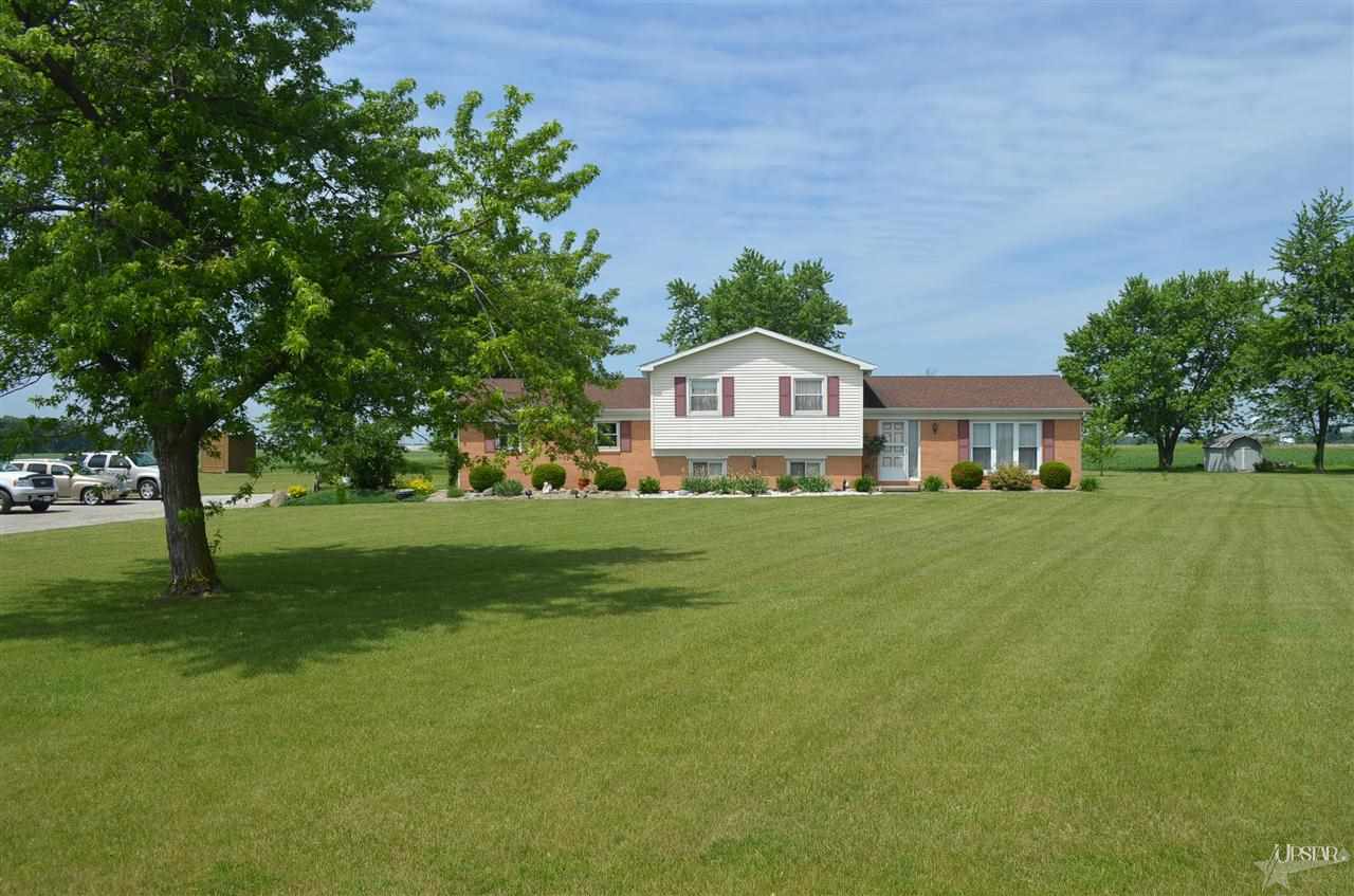 3911 North Roussey Road Woodburn, IN 46797 - Photo 2 of 14