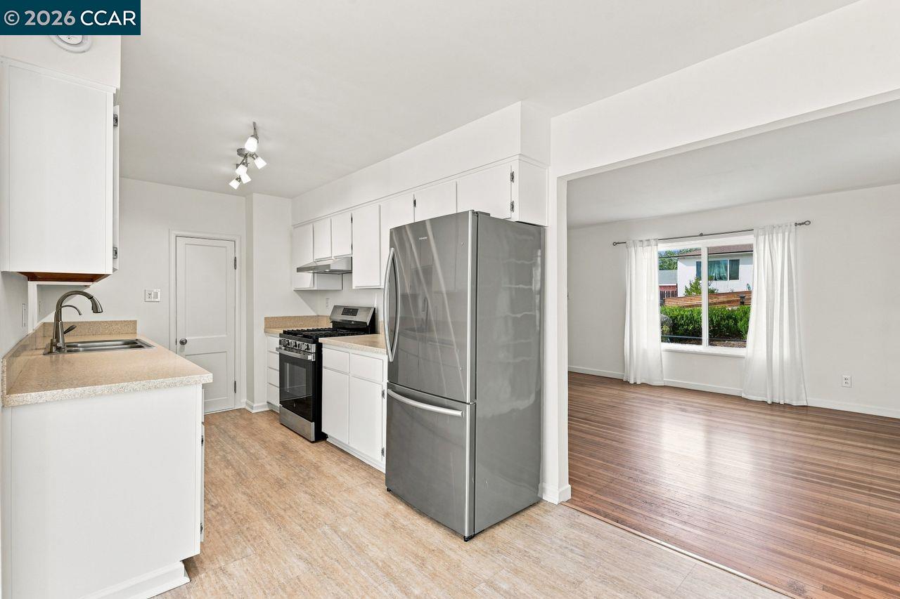 4080 Lambert Road El Sobrante, CA 94803 - Photo 10 of 45 Gallery Image 10