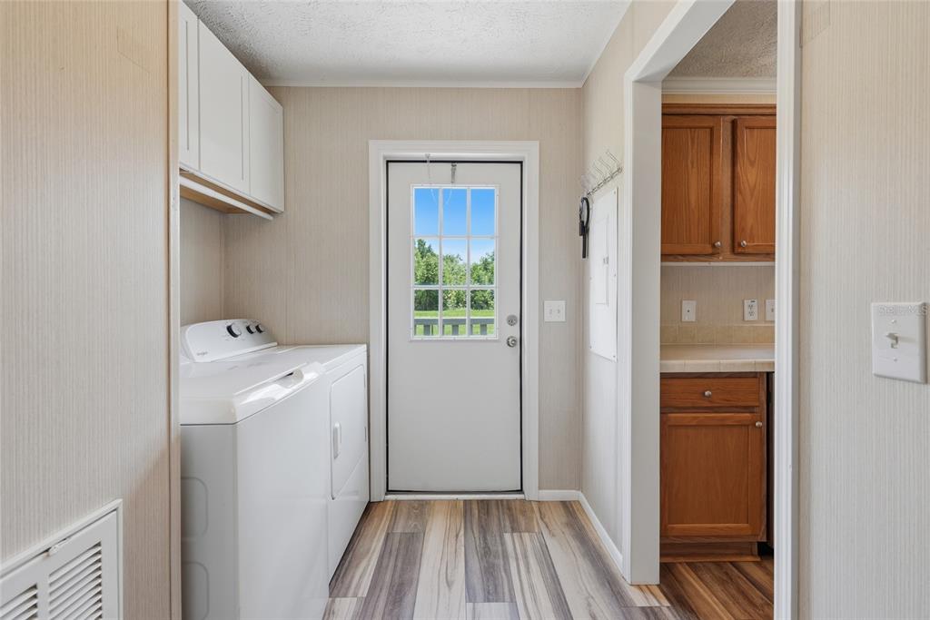 4889 Southwest 35th Trail Bell, FL 32619 - Photo 22 of 45