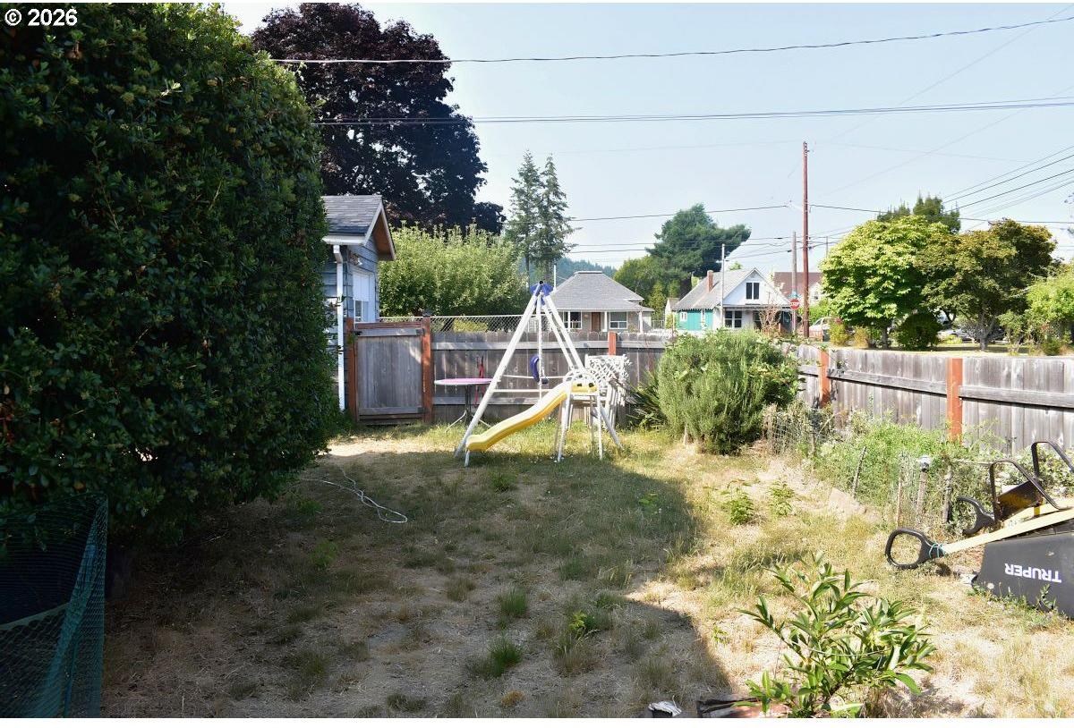 126 3rd Street Myrtle Point, OR 97458 - Photo 26 of 27 Gallery Image 26