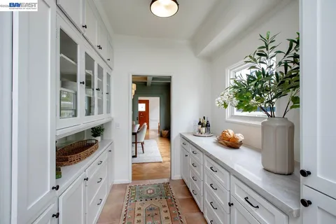 $1,195,000 | 1716 Santa Clara Avenue, Alameda, CA 94501