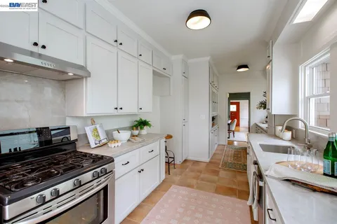 $1,195,000 | 1716 Santa Clara Avenue, Alameda, CA 94501