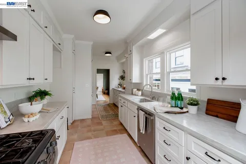 $1,195,000 | 1716 Santa Clara Avenue, Alameda, CA 94501