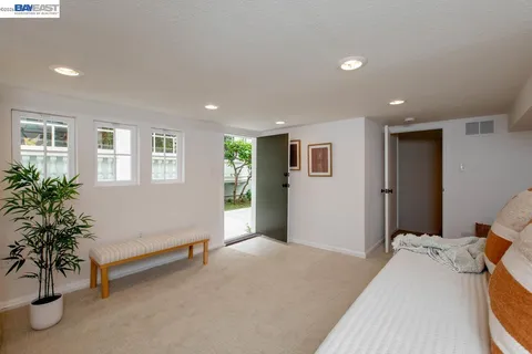 $1,195,000 | 1716 Santa Clara Avenue, Alameda, CA 94501