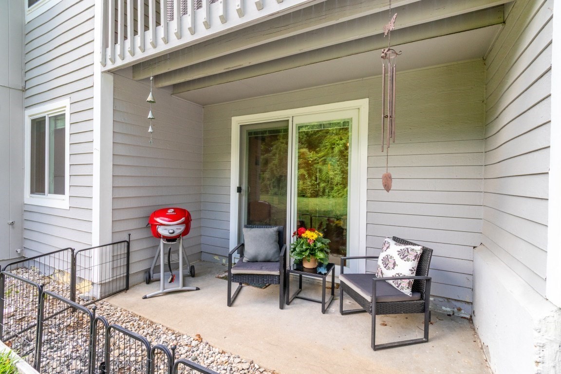 4 Beal's Cove Road, Unit G Hingham, MA 02043 - Photo 3 of 27 Gallery Image 3