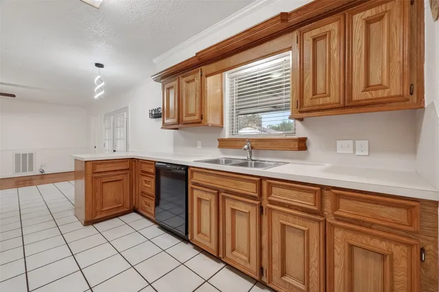 $245,000 | 1125 East Lambuth Lane, Deer Park, TX 77536