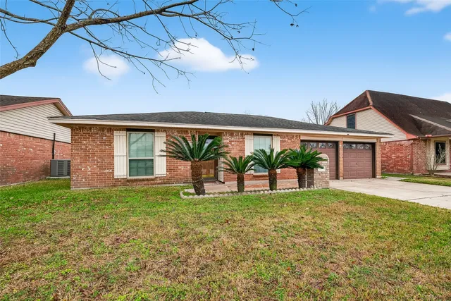 $245,000 | 1125 East Lambuth Lane, Deer Park, TX 77536