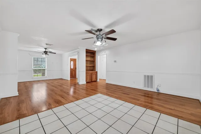 $245,000 | 1125 East Lambuth Lane, Deer Park, TX 77536