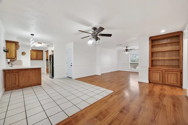 $245,000 | 1125 East Lambuth Lane, Deer Park, TX 77536