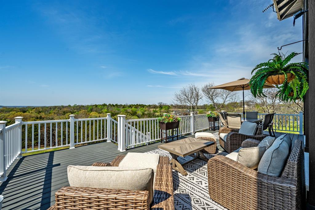 4509 Peach Tree Lane Kingston, OK 73439 - Photo 4 of 39 a view of a balcony with furniture