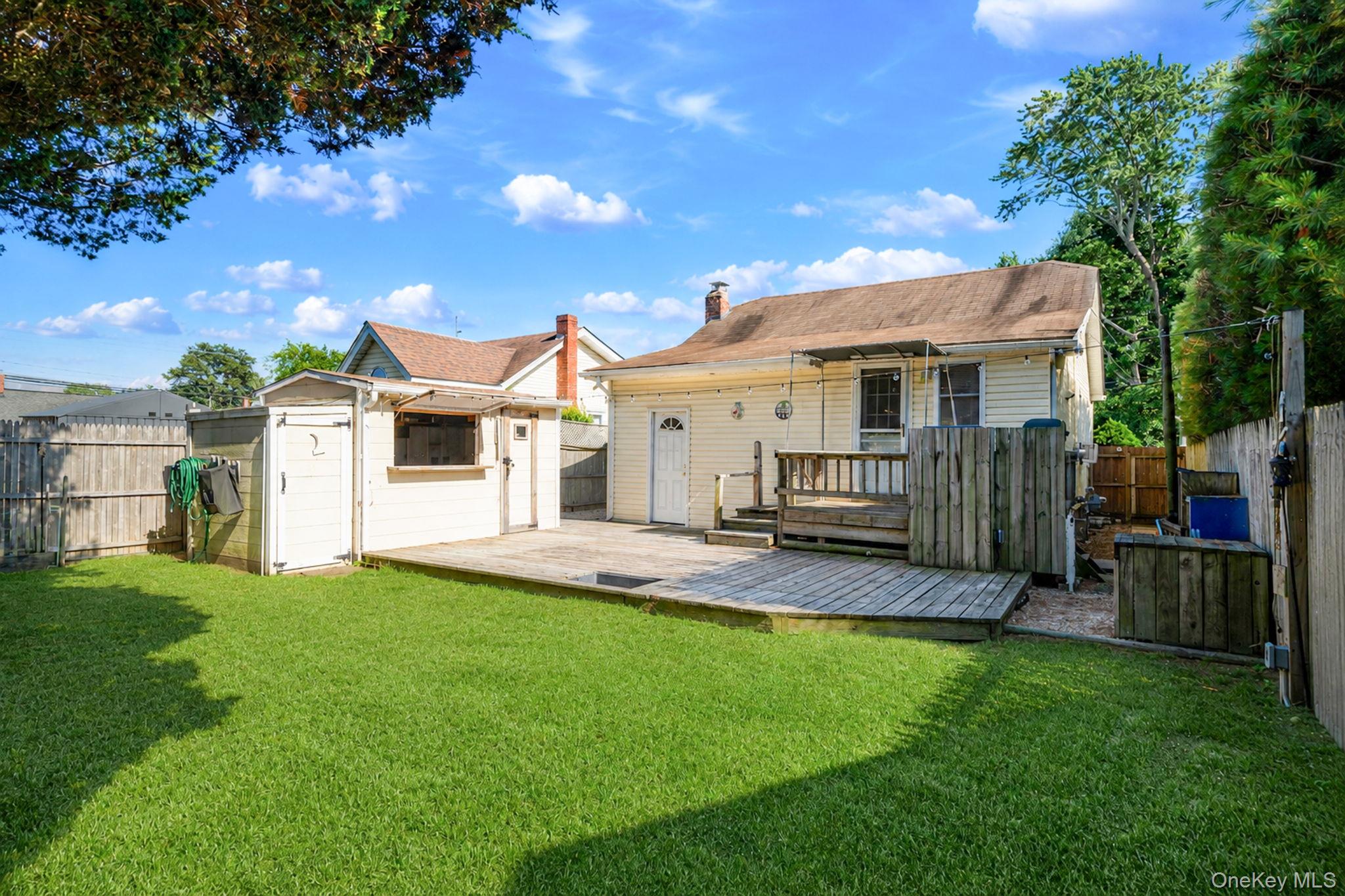 7 Inca Drive Bay Shore, NY 11706 - Photo 22 of 29