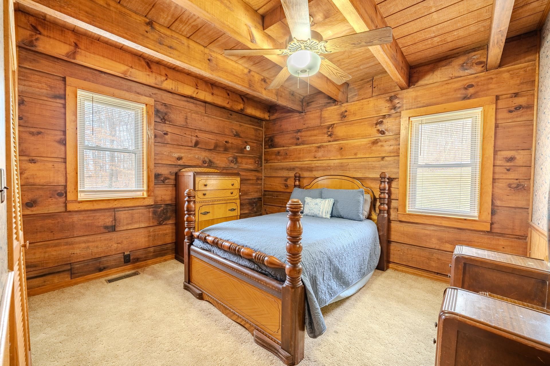 165 Cr 321 Road Iuka, MS 38852 - Photo 13 of 40 a bedroom with bed and window