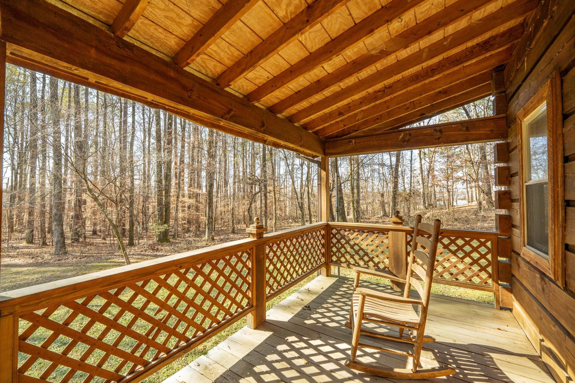 165 Cr 321 Road Iuka, MS 38852 - Photo 35 of 40 a view of balcony with wooden floor