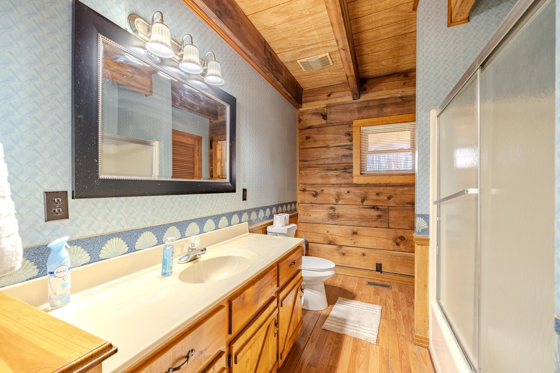 165 Cr 321 Road Iuka, MS 38852 - Photo 10 of 40 a bathroom with a sink and a mirror