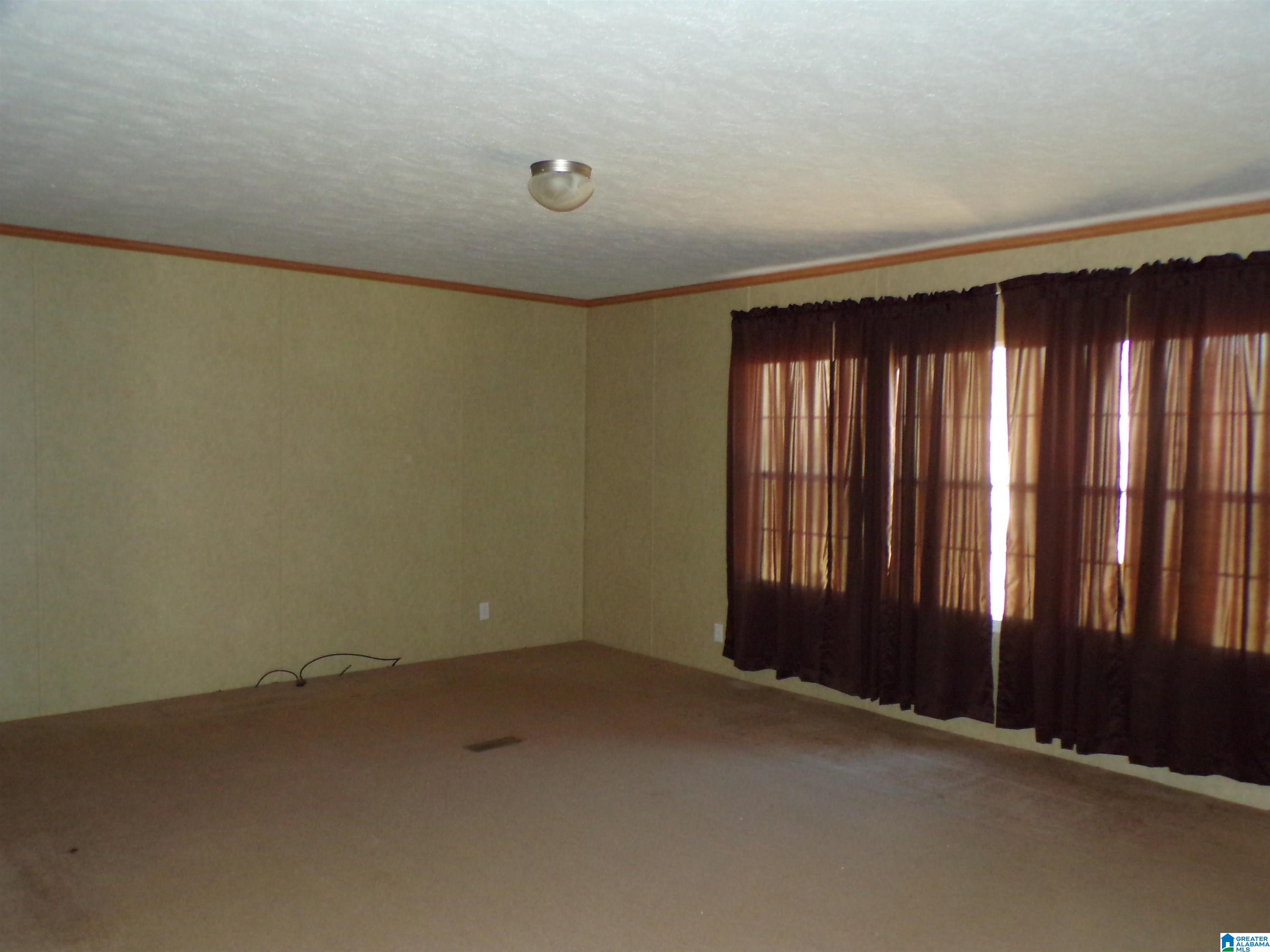 185 Thornton Circle Road Sylacauga, AL 35151 - Photo 8 of 16
